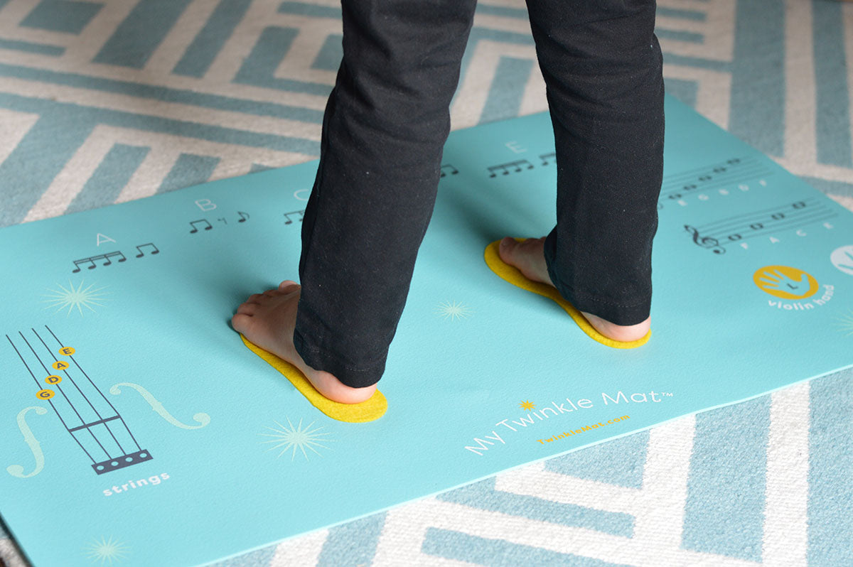Twinkle Mat With Felt Foot Stickers